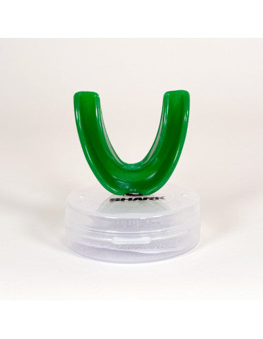 Protector Bucal Hervible Shark con Caja Verde Boxeo