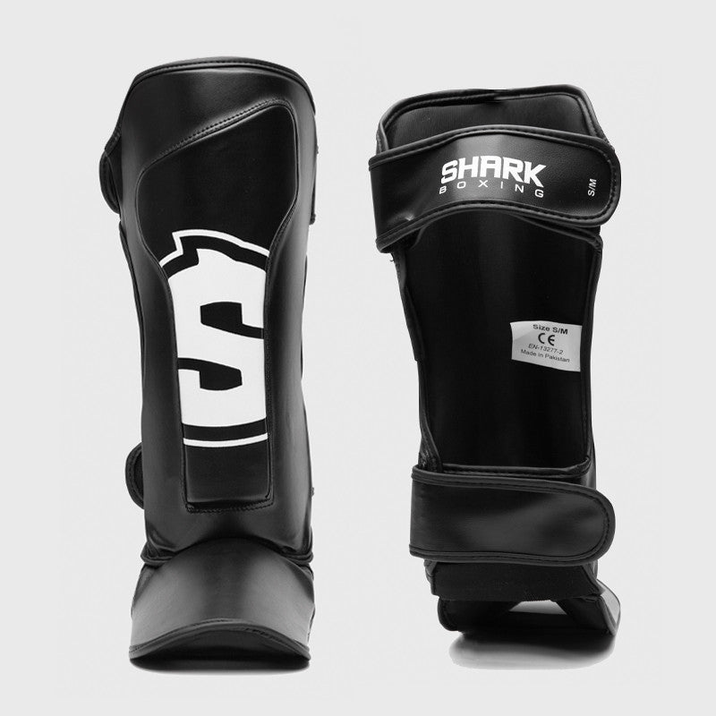 Espinillera Shark SKF 3.0 Negro/Blanca Kickboxing